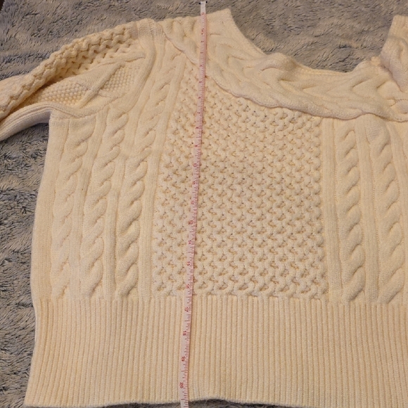 Forever 21 Elegant Off-Shoulder Cream Sweater. Size Medium - Picture 10 of 10